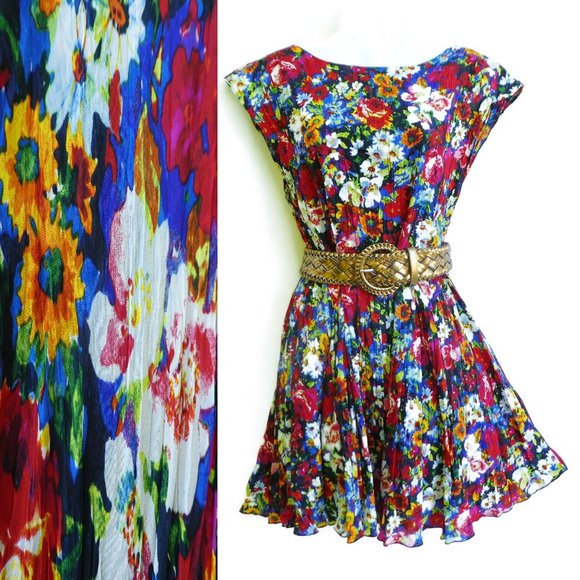 Alice + Olivia Dresses & Skirts - Alice & Olivia Matilda Dress Mini Vibrant Floral Bouquet Silk Boat Neck Pleated